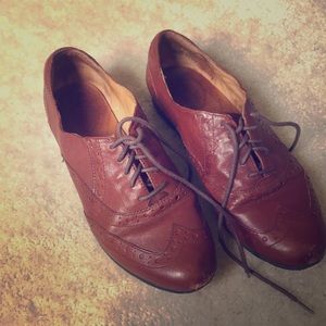 Brown women’s dress shoes by Clark’s